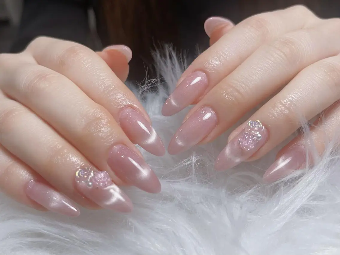 ネイル オーロラネイル 長さ出し フットネイル フレンチネイル ジェルネイル ハンドネイル アンアンBelle Nail 池袋のネイルデザイン