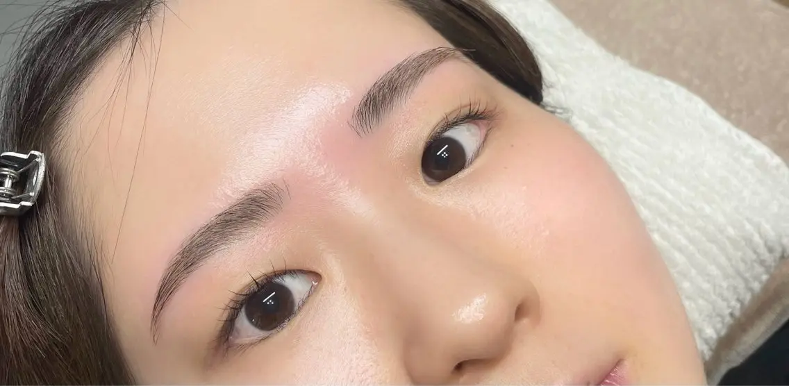 すっぴんでも可愛い🤍✨美眉スタイリングの写真