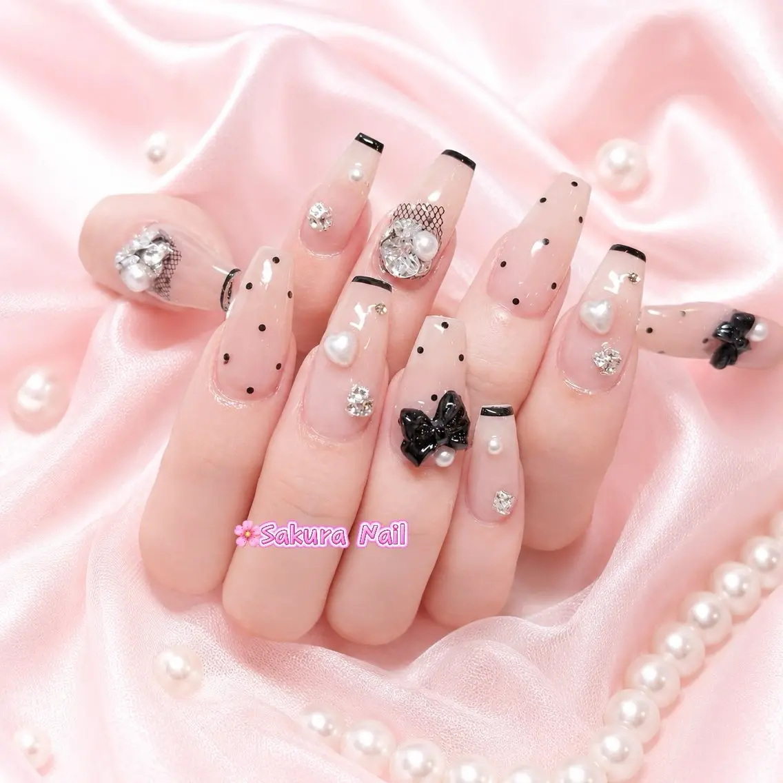 ネイル アートネイル オーロラネイル ボルドー チークネイル フレンチネイル ハンドネイル Sakura Nail Salonのネイルデザイン