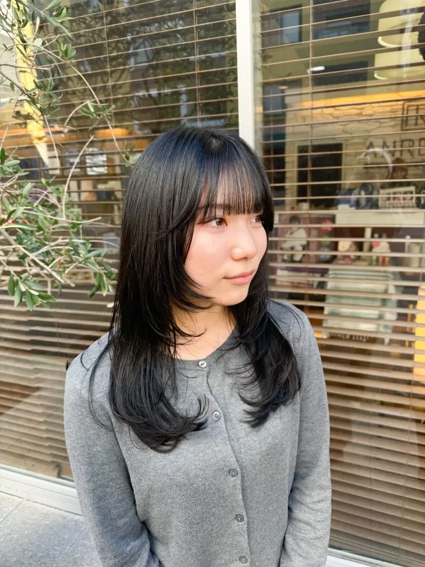 セミロング maika /layer cutのヘアスタイル