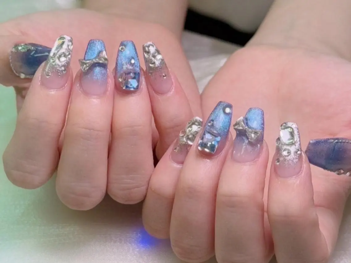 ネイル 💕リリ 🩷のネイルデザイン
