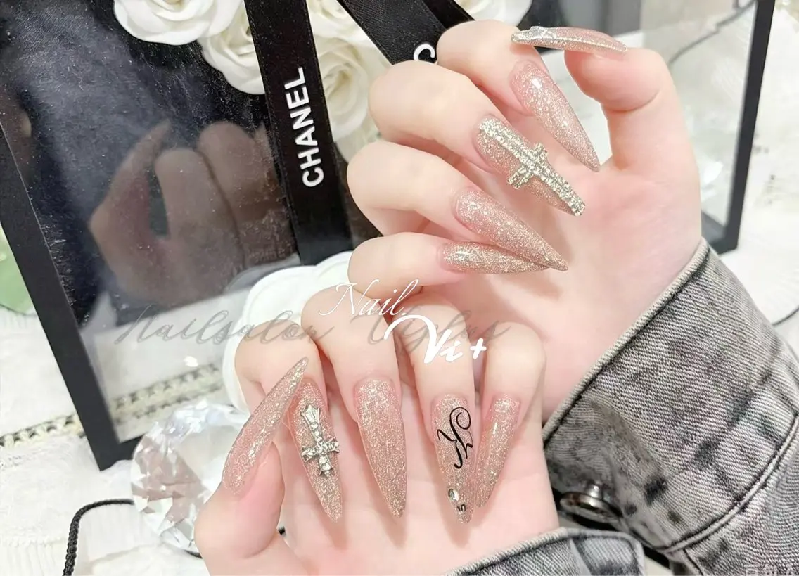 ネイル ハンドネイル ✨Nailsalon Vi+✨のネイルデザイン