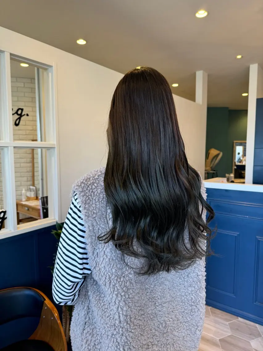 ロング カラー ベージュカラー オリーブベージュ 仲野 亜由美のヘアスタイル