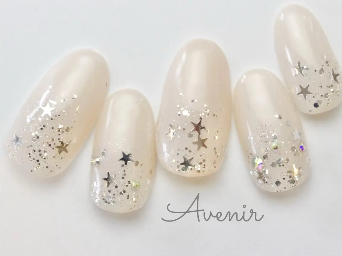 ネイル ハンドネイル Avenir 表参道 nail&eye予約のネイルデザイン
