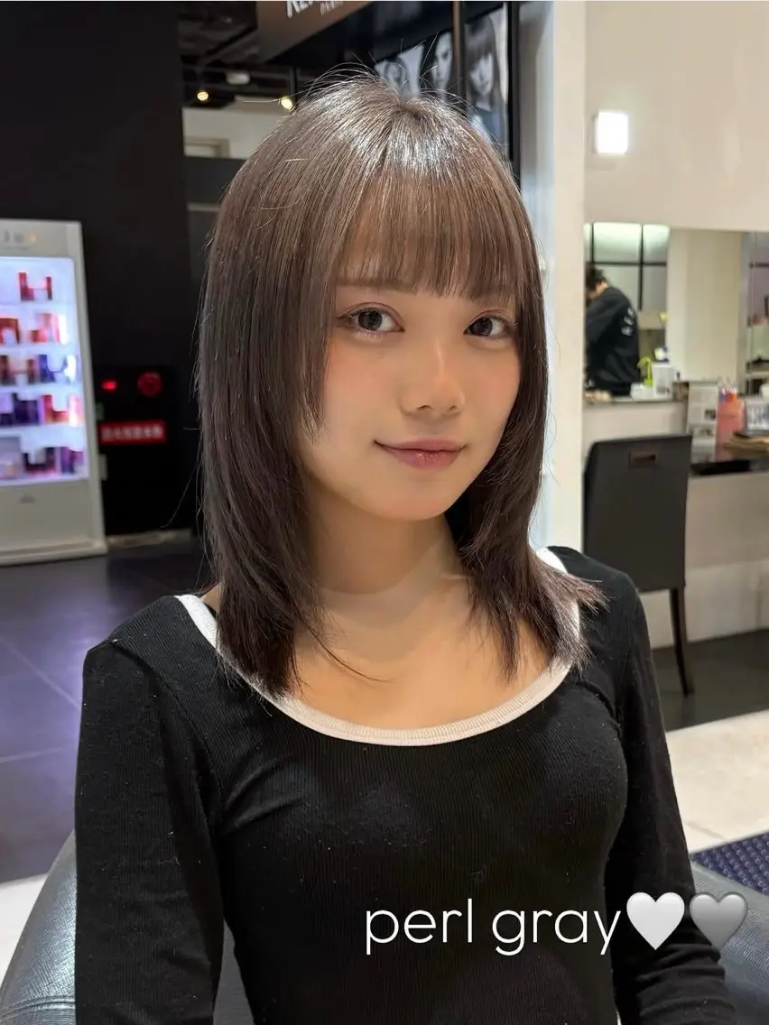 カラー ブリーチ グレージュ ヘアカラー trico心斎橋 ナツミのヘアスタイル