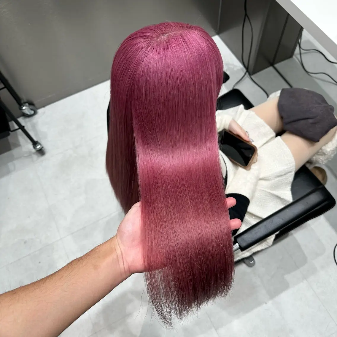 セミロング カラー 💫艶ハイトーン×髪 質改善💫リュウトのヘアスタイル