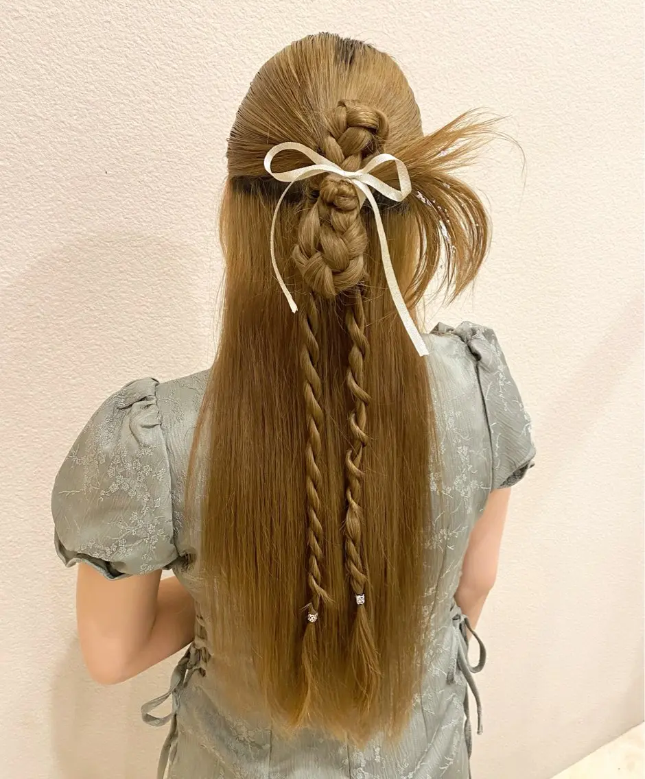 ヘアアレンジ ハーフアップ YUSUKE (ユウスケ)のヘアスタイル