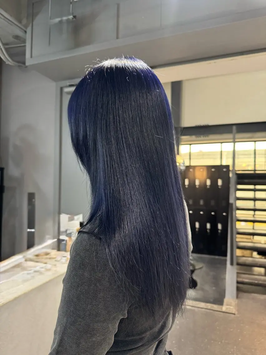 セミロング カラー 黒髪 ブリーチ ブルーカラー ブルーブラック ヘアカラー dicency/ 小倉/原野葵のヘアスタイル