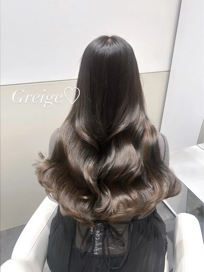 ロング カラー 透明感カラー グレージュ 🩷韓国ヘア/ヨシン モリ🩷Maikaのヘアスタイル