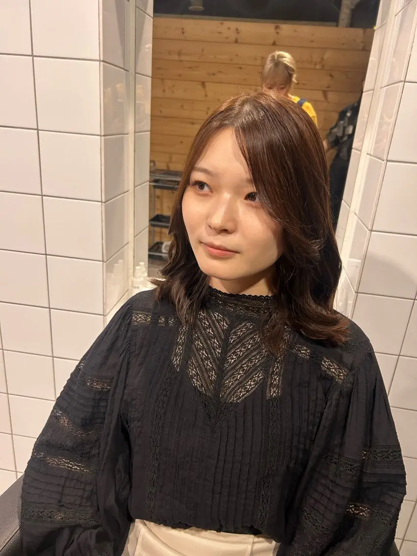 セミロング カラー ブリーチ ブリーチなしカラー トリートメント 愛結 暖色カラー🎀🩰のヘアスタイル