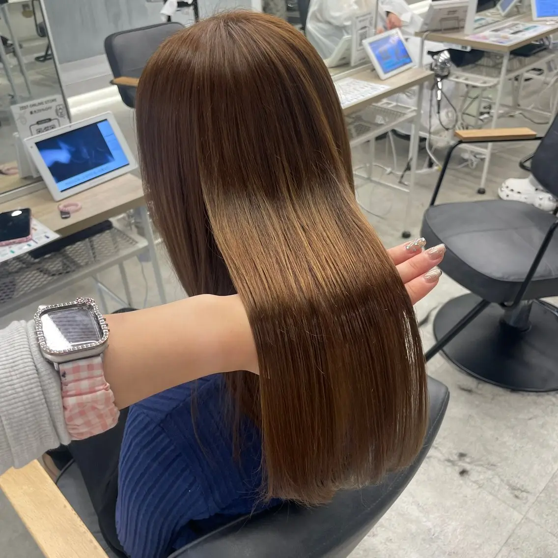 セミロング カラー ヘアカラー ななみ.⋆𝜗𝜚 透明感カラー/まつパのマツエク・マツパデザイン