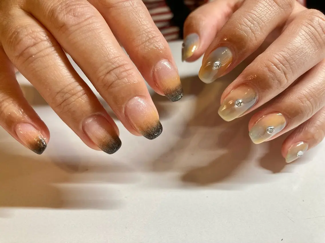 ネイル アートネイル グラデーション ニュアンスネイル Nailist saiのネイルデザイン