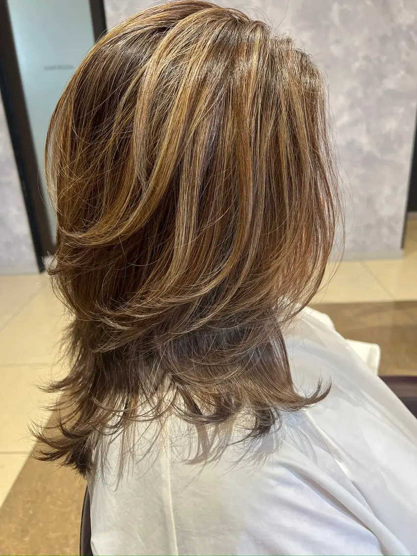 セミロング カラー T Akaneのヘアスタイル