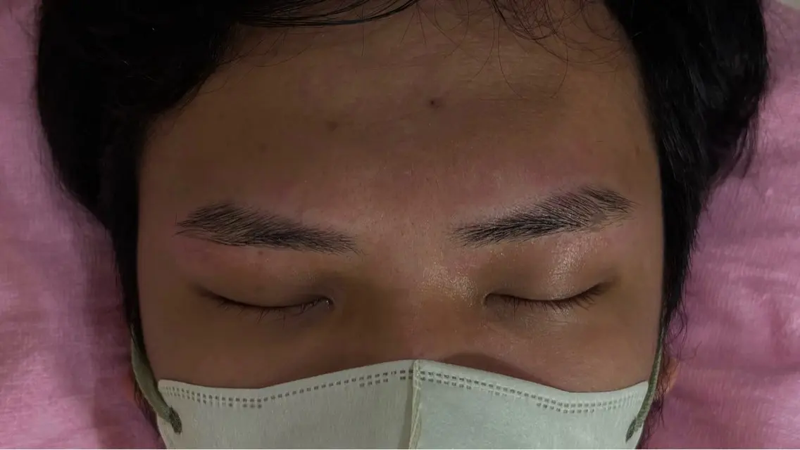 メンズ アイブロウ メンズアイブロウ 眉毛ワックス脱毛 佐々木 彩芽の眉毛・アイブロウイメージ
