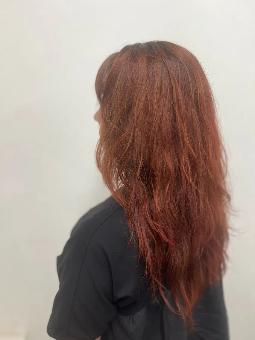 ロング ヘアカラー 等々力 唯奈のヘアスタイル