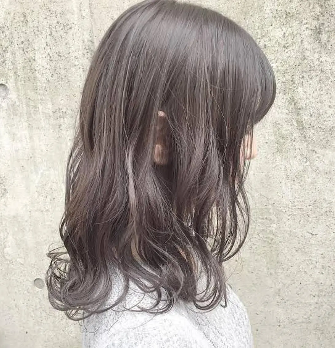 ミディアム カラー カット パーマ 小沼采唯👧🏼 海好きオヌちゃんのヘアスタイル