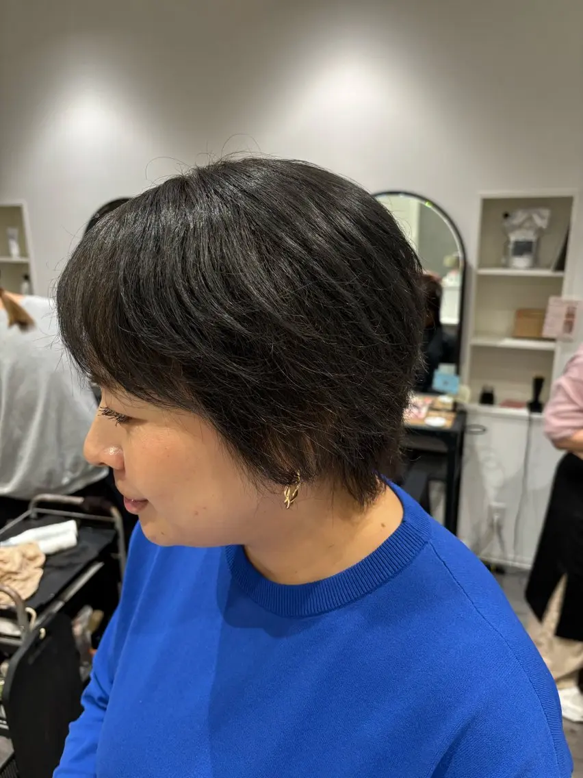 カラー グレージュ ACRO Hirokiのヘアスタイル