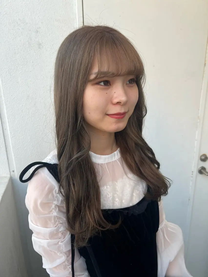 ロング カラー ブリーチ グレージュ ヘアカラー Ayaka🩰🎀 ガーリー/暖色♡のヘアスタイル