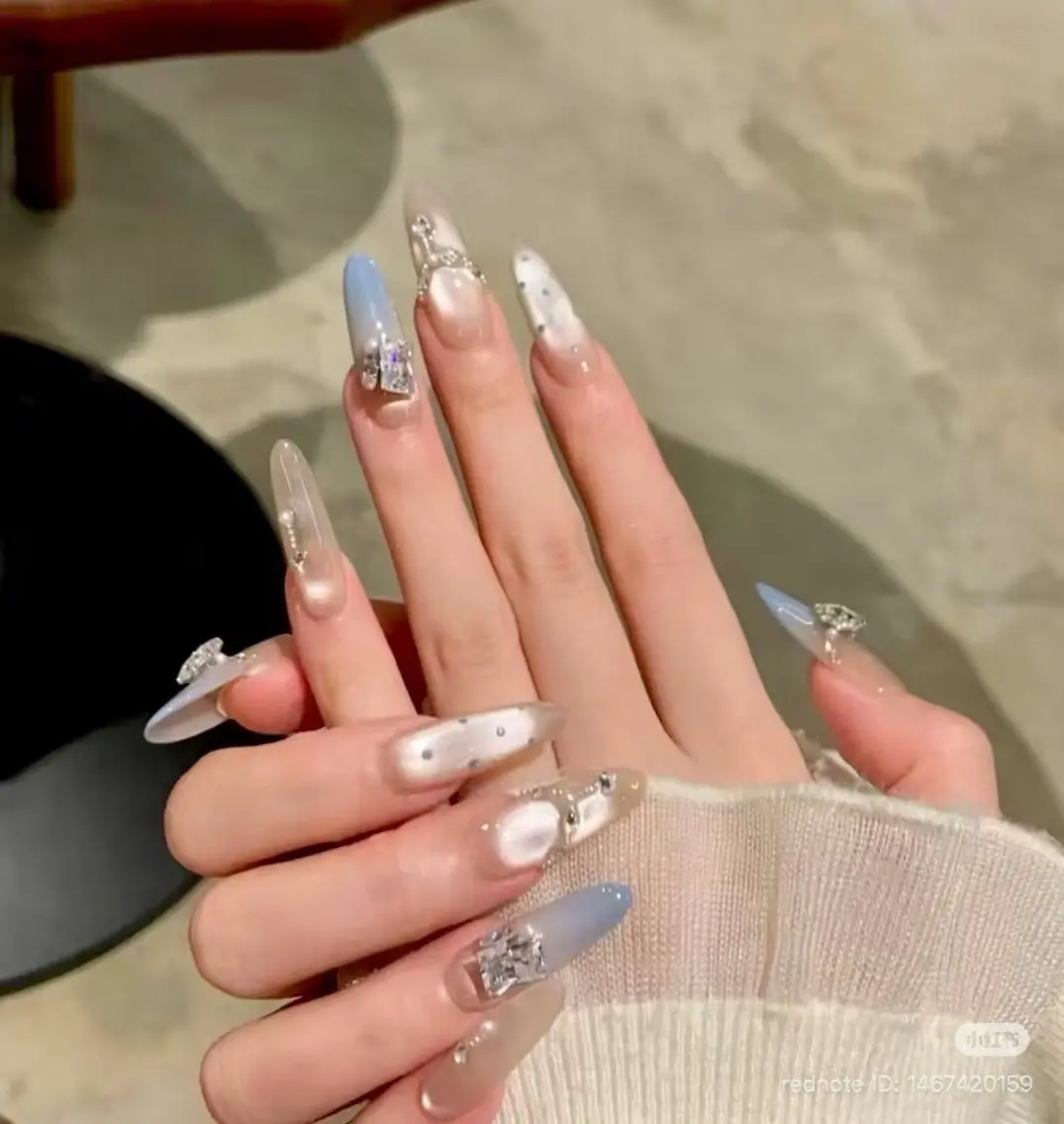 ネイル フレンチネイル キラキラネイル 韓国ネイル シンプルネイル ワンホンネイル ハンドネイル MEI Nailのネイルデザイン