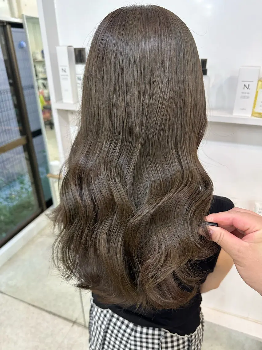 ロング カラー ベージュカラー オリーブベージュ カット ヘアカラー トリートメント 髪質改善/レイヤー ストウシンゴのヘアスタイル