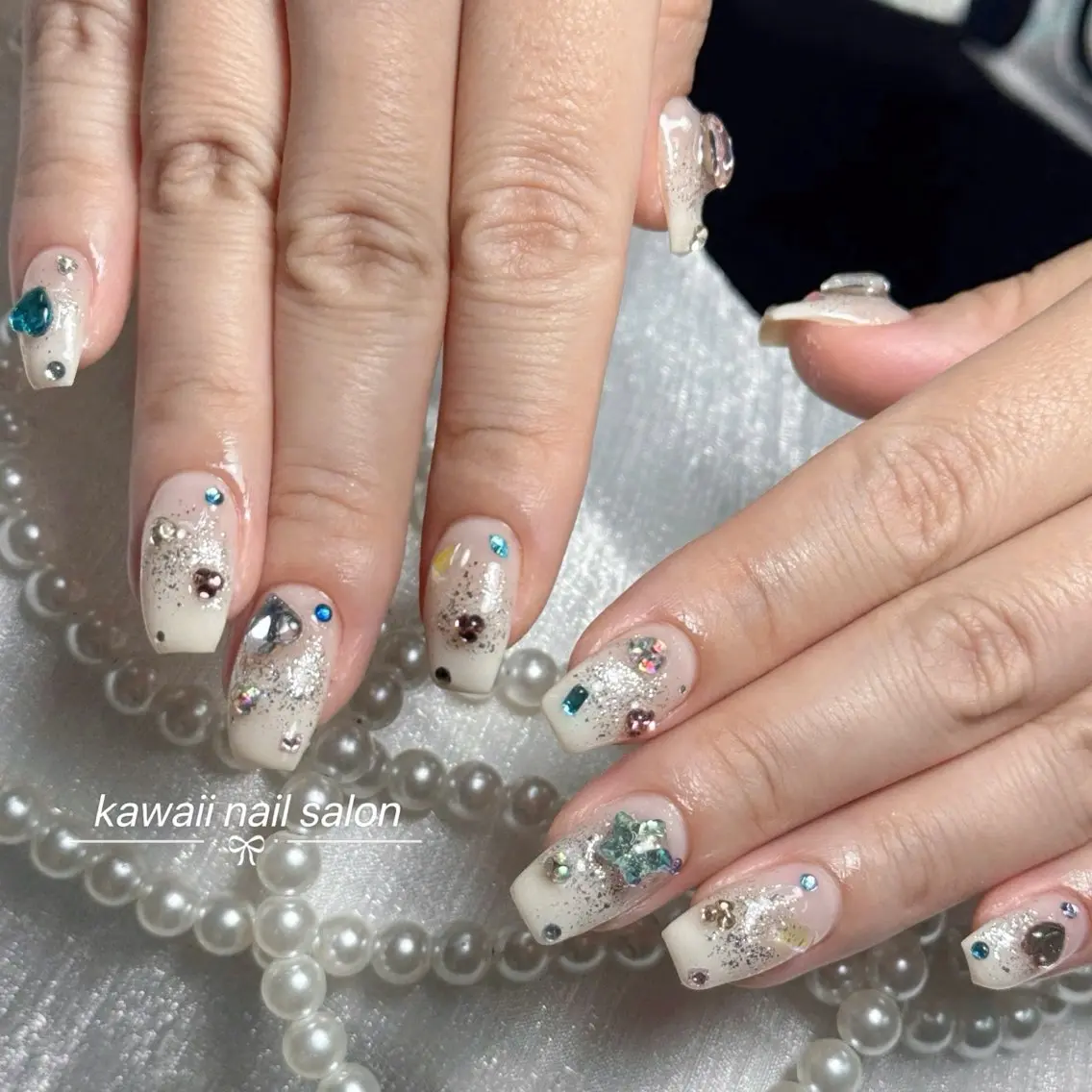 ネイル ドット フットネイル フレンチネイル 韓国ネイル マグネットネイル Hina KawaiiNailのネイルデザイン