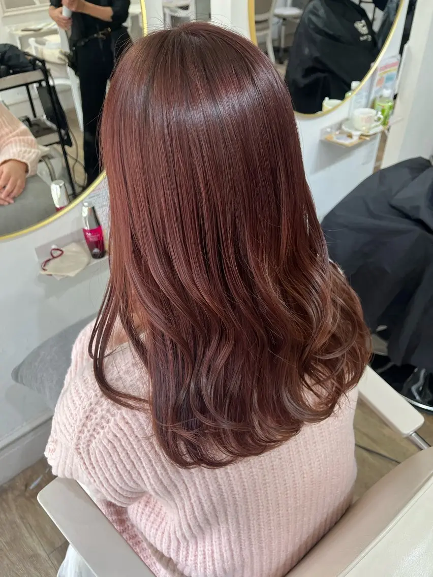 ミディアム カラー ベージュカラー ブリーチ ブラウンカラー ハイトーンカラー イルミナカラー カット ヘアカラー Risa🐈‍⬛/ グレージュ/透明感のヘアスタイル
