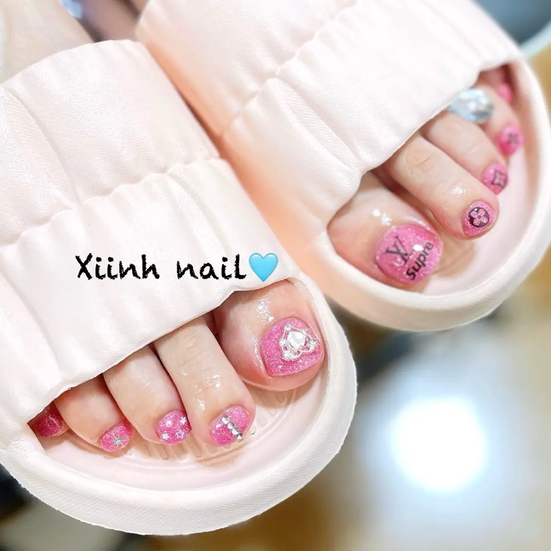 ネイル チークネイル 桜ネイル フットネイル フレンチネイル ジェルネイル フットネイル XIINH NAIL SALONのネイルデザイン