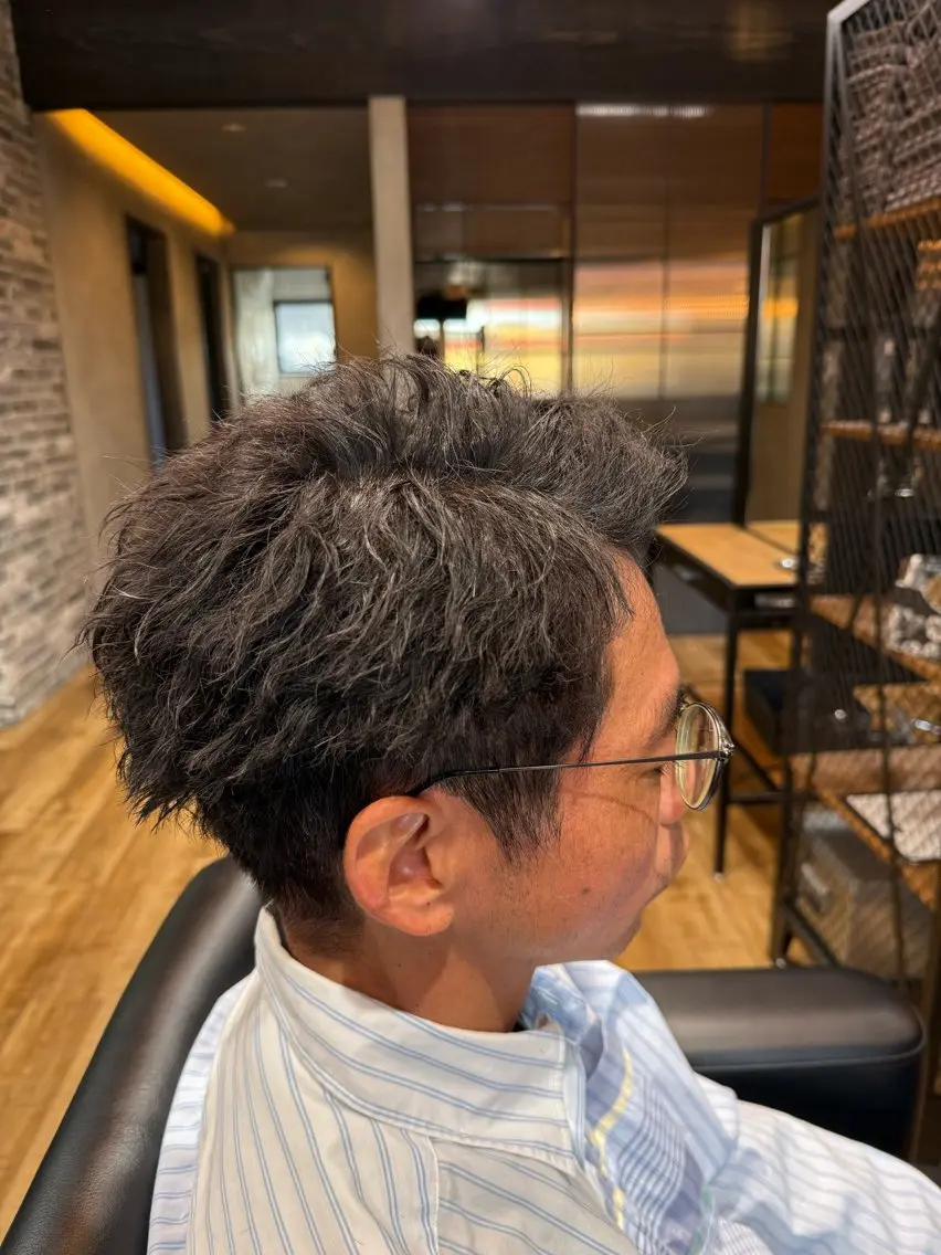 ショート パーマ メンズ 糸山 大輔のヘアスタイル