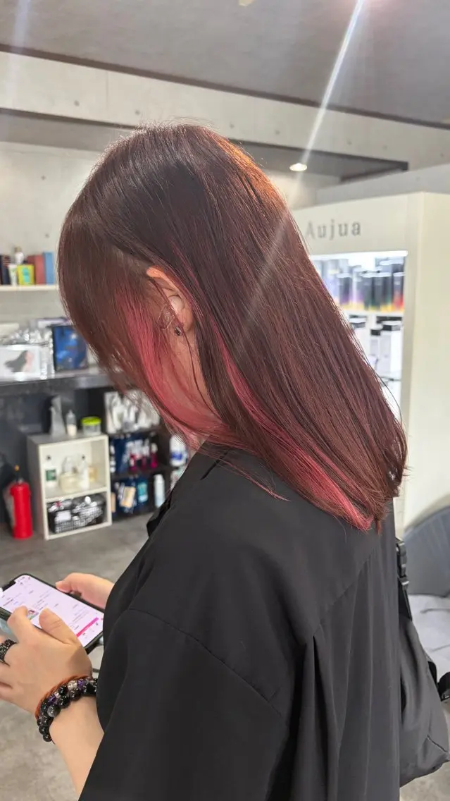 ミディアム ショートボブ ボブ ハイライト 髪質改善 レイヤーカット カット ヘアカラー REVE 美容室のヘアスタイル