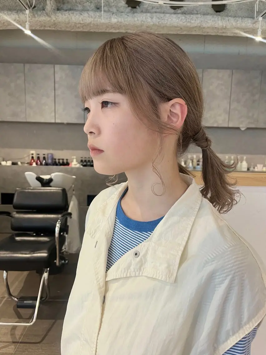 ミディアム カラー ヘアアレンジ ベージュカラー ブリーチ ハイトーンカラー カット ヘアカラー トリートメント 桃果 momokaのヘアスタイル