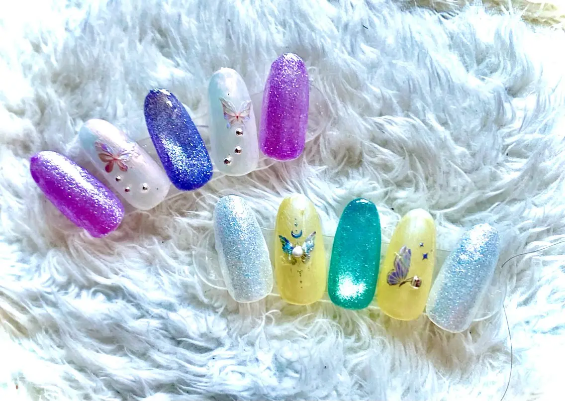 蝶々🦋デザインネイル💅(オフあり、甘皮ケア付)の写真