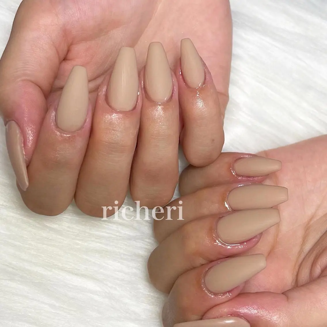 ミディアム ネイル 韓国風ヘア アートネイル フットネイル フレンチネイル ジェルネイル richeri beautyのネイルデザイン
