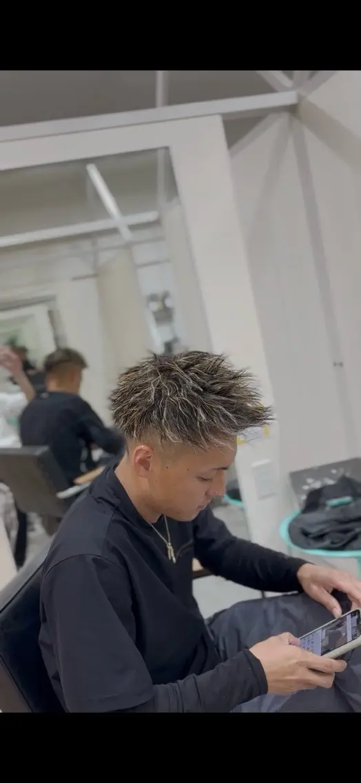 ショート カラー パーマ メンズ メンズメッシュ メッシュ カット パーマ ツイスパ/フェード /辻諒哉のヘアスタイル