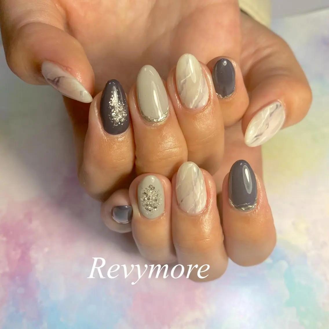 ミディアム ネイル ジェルネイル シンプルネイル nail salon Revymoreのネイルデザイン
