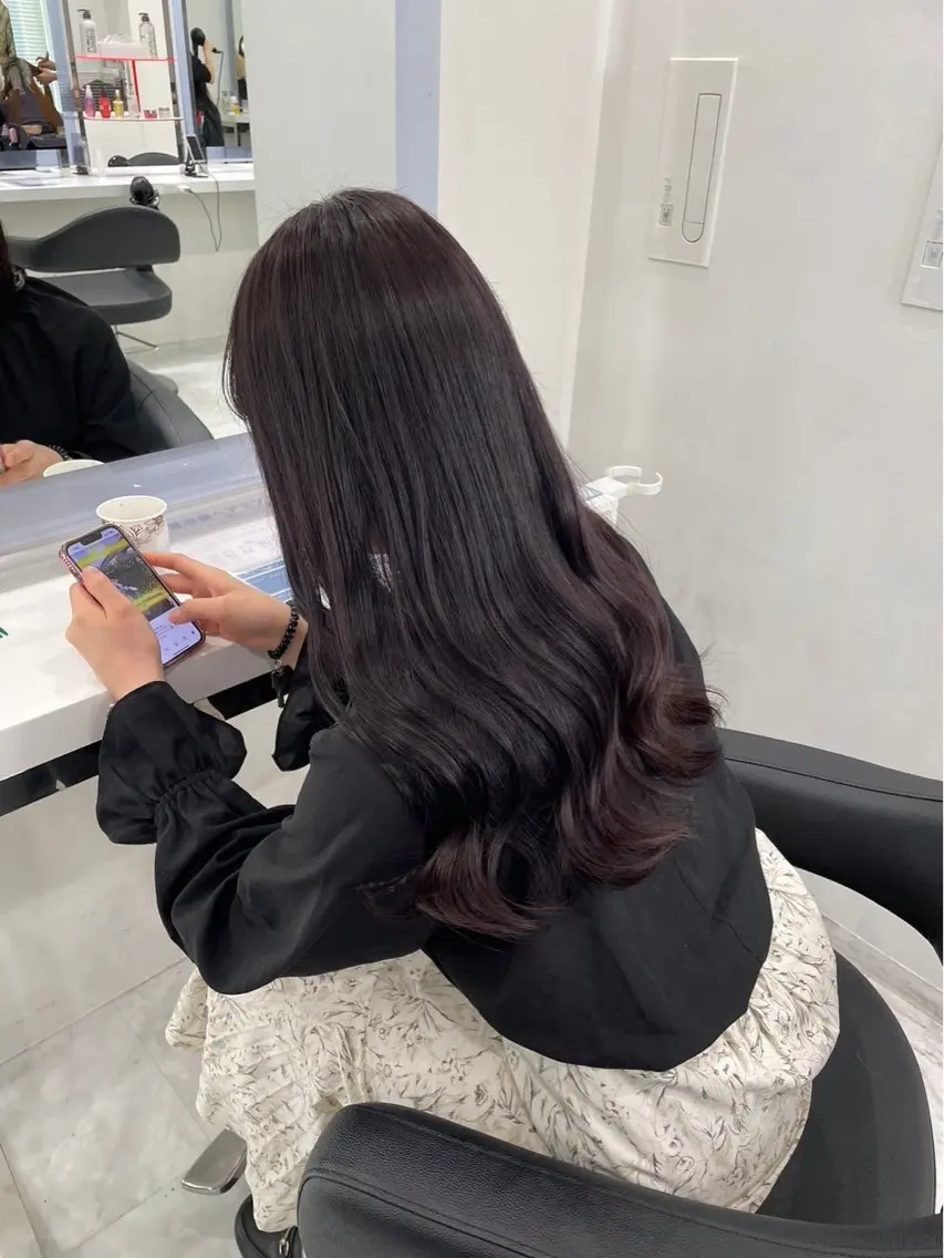 ロング カラー 髪質改善 トリートメント 流行りの透明感カラー ×縮毛矯正🤍ユウのヘアスタイル
