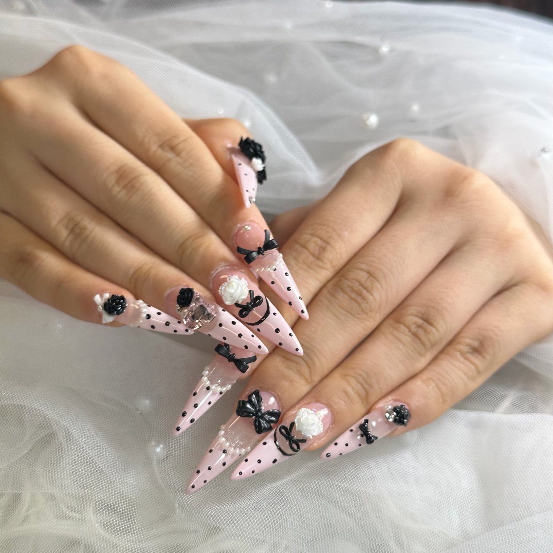 ロング 韓国風ヘア ロング クリスマス ハンドネイル Miyabie' Nail Salonのネイルデザイン
