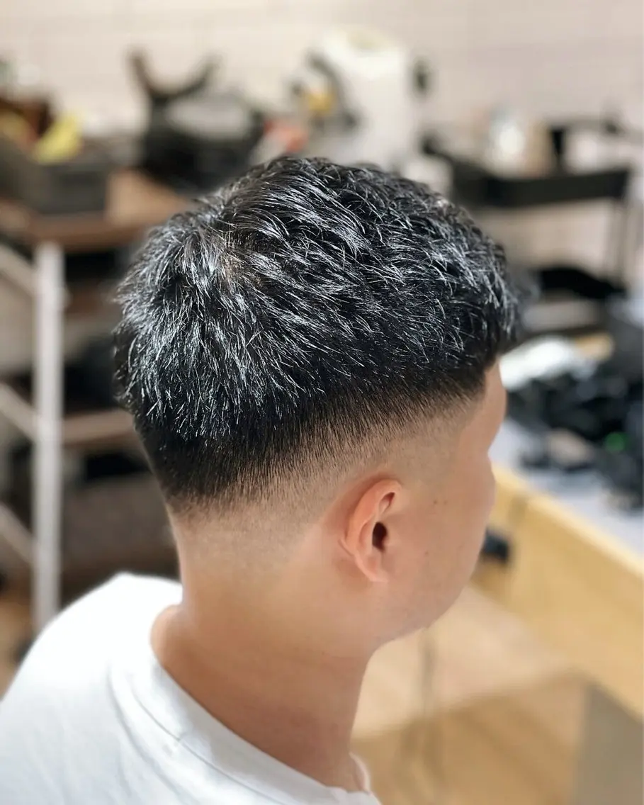 ショート メンズ メンズバレイヤージュ メンズブリーチ メンズハイライト メンズインナーカラー メンズメッシュ カット 髪質改善/透明感 OAK兵庫のヘアスタイル