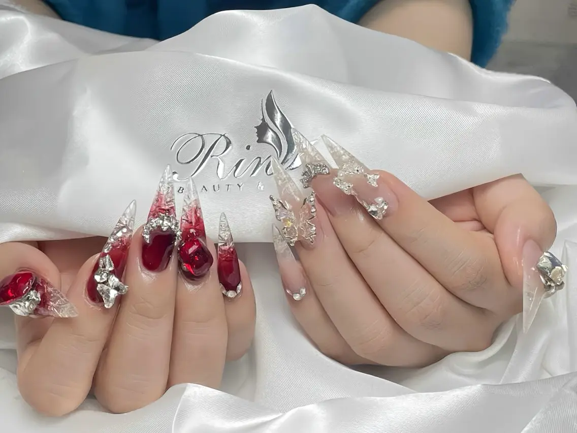 ネイル アニマル柄 ボルドー ブラウン チークネイル フレンチネイル ハンドネイル Rin Nail 新大久保店のネイルデザイン