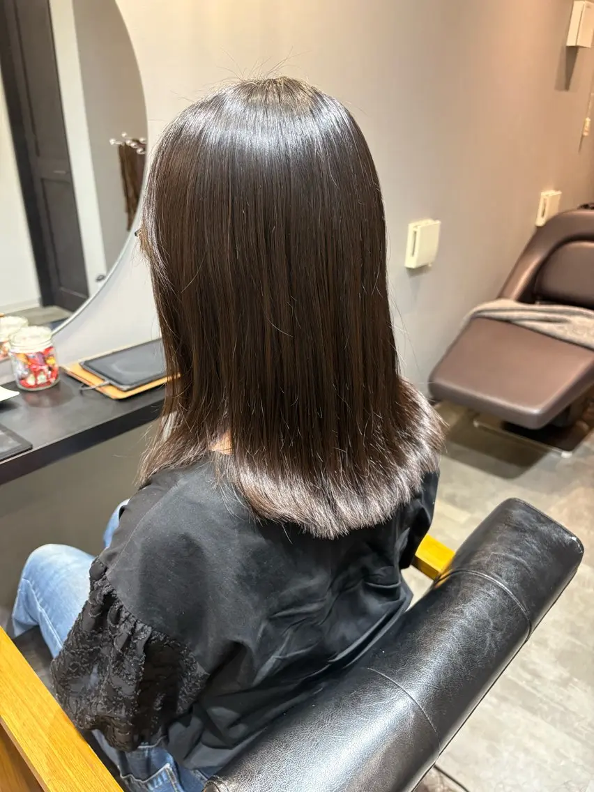 ミディアム カット 小堀 いぶきのヘアスタイル