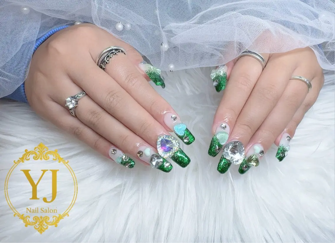 ネイル グラデーション ラメ(グリッター) ラメグラデーション YJ Nail Yumiのネイルデザイン