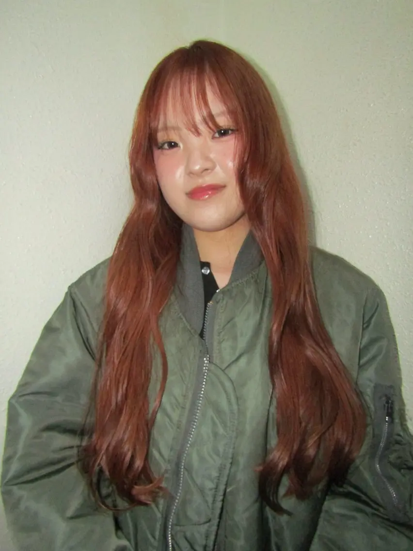 ロング カラー ヘアカラー Bërg kiraのヘアスタイル