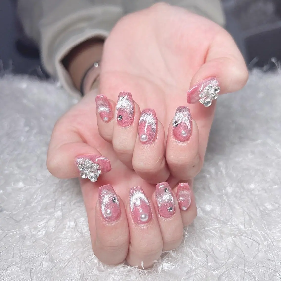 ネイル オーロラネイル 長さ出し フレンチネイル ジェルネイル グラデーション ハンドネイル Nail&eye Belire 新宿のネイルデザイン