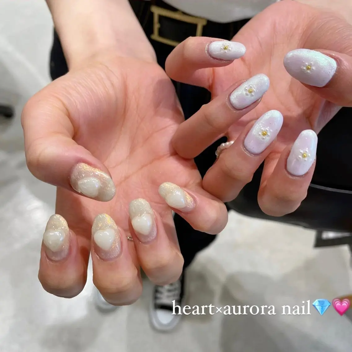 ネイル オーロラネイル ハンドネイル 淡色ネイル 🎀moeのネイルデザイン