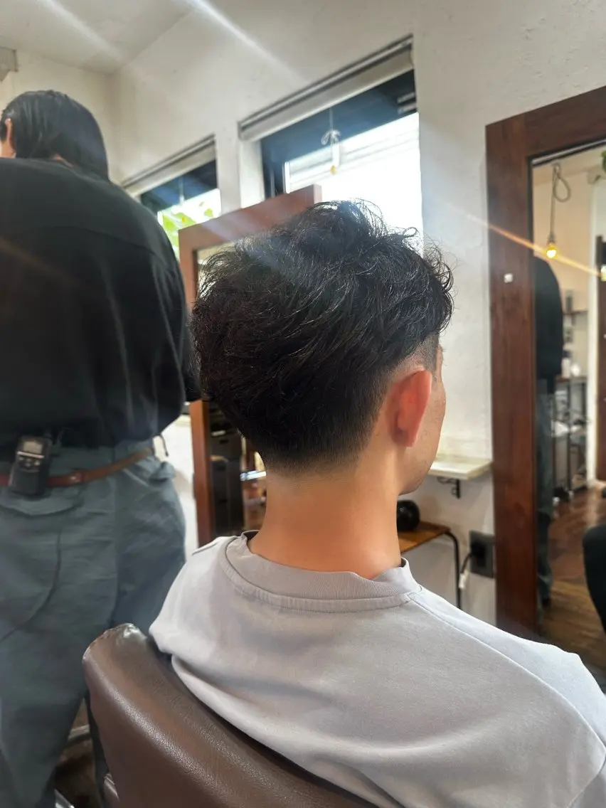 ショート メンズ メンズパーマ メンズショート くせ毛 ショートヘア カット メンズ/パーマ/ 刈り上げ/小川泰司のヘアスタイル