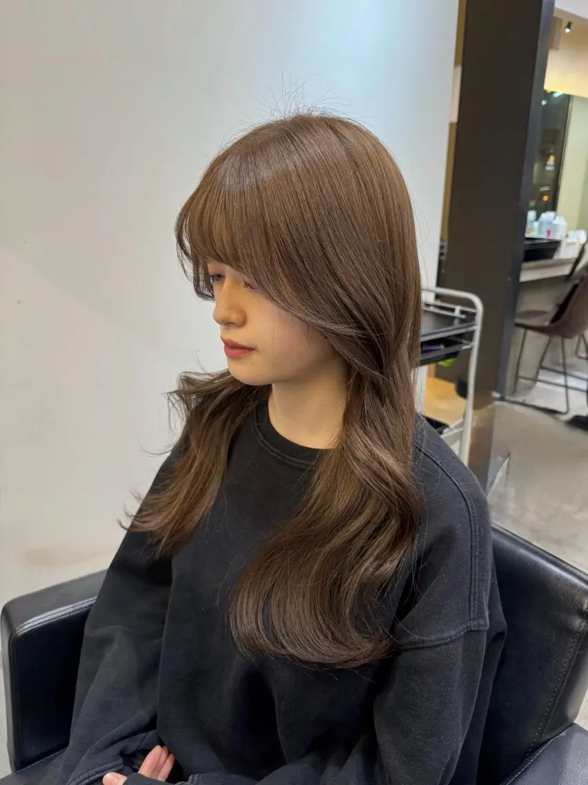 ロング カラー カット ヘアカラー 韓国ヘア🇰🇷 YUKINAのヘアスタイル