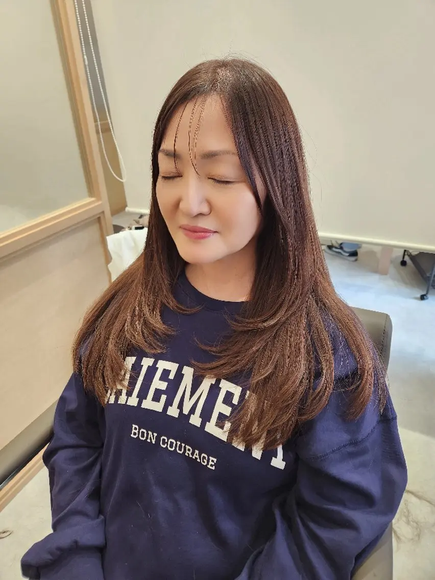 ロング レイヤーカット ロング カット トリートメント 佐藤 恵のヘアスタイル