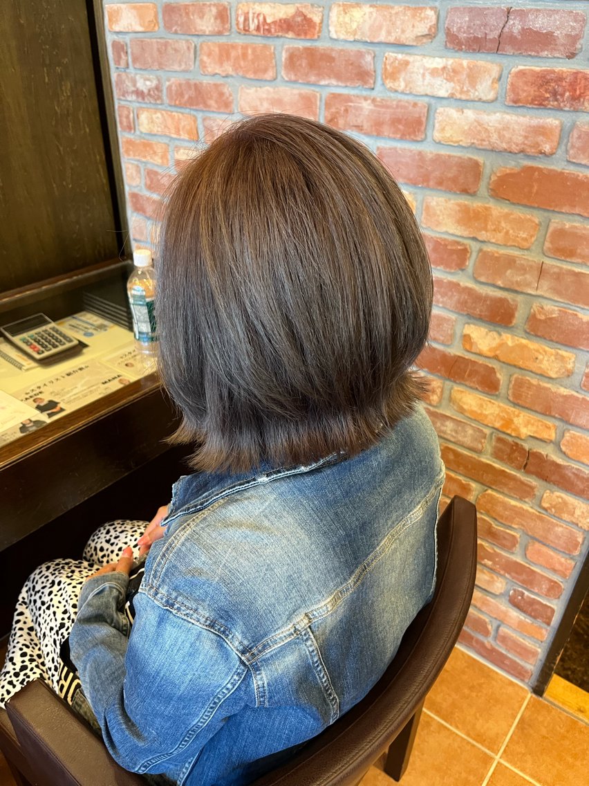 ミディアム くびれヘア 韓国風ヘア くびれレイヤー レイヤーカット カット ヘアカラー トリートメント 水野 真伽のヘアスタイル