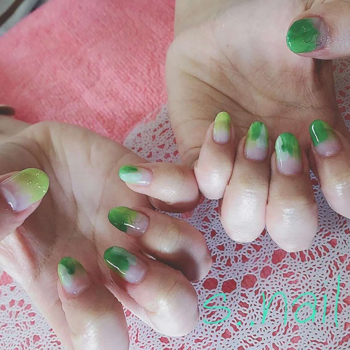 ネイル グリーン ハンドネイル フットネイル s..nail / MORITAのネイルデザイン