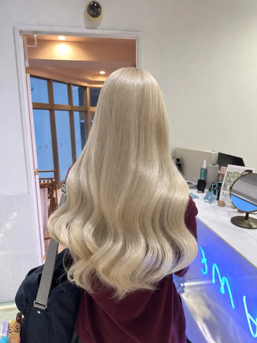 ロング ヘアカラー トリートメント モテ艶🪄ベージュ カラー🧸RUKAのヘアスタイル