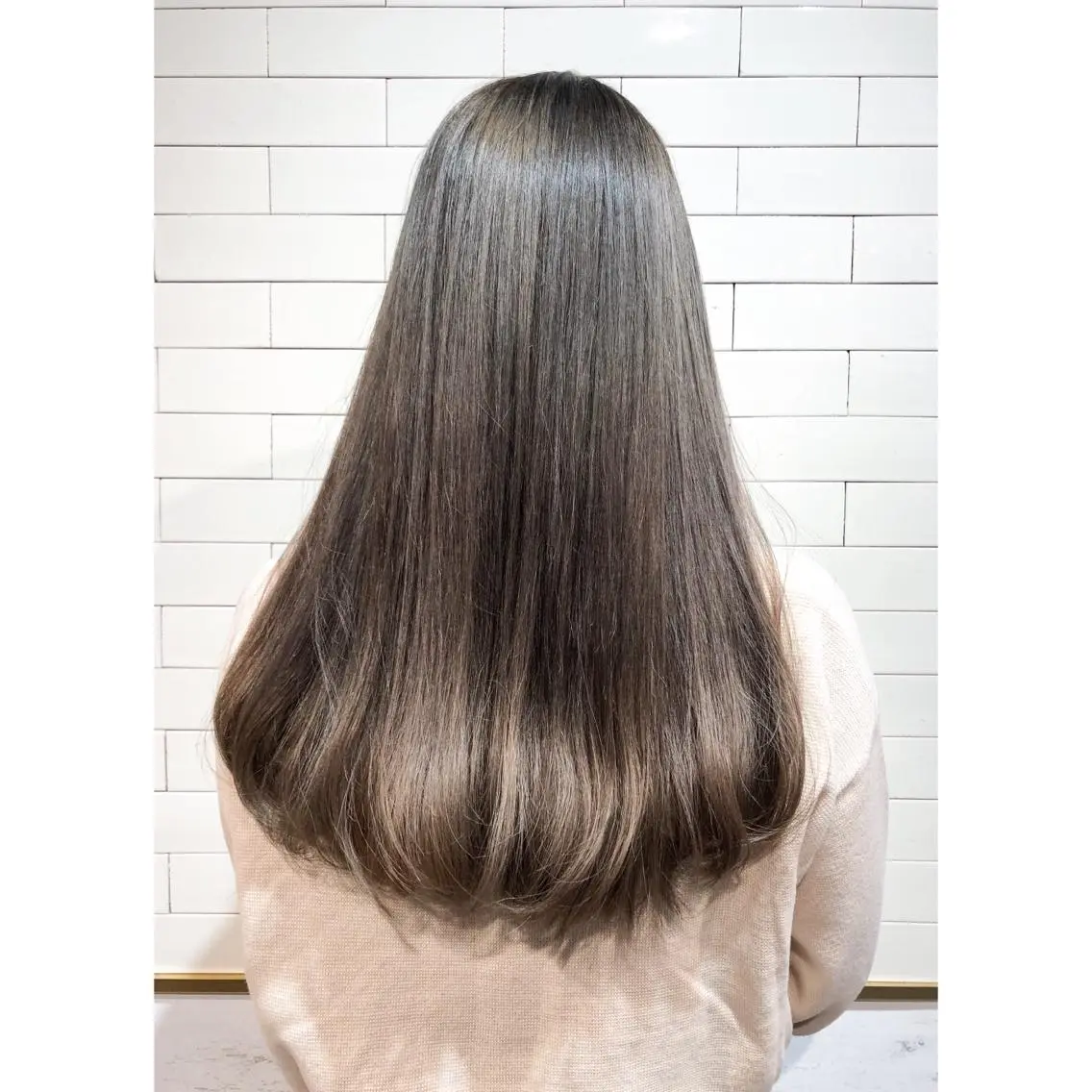 ロング EIGHT plum TOKIOリミテッドのヘアスタイル